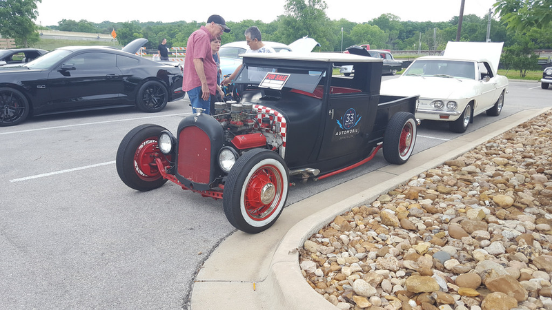 Illustration for article titled Sunday car show photo dump.